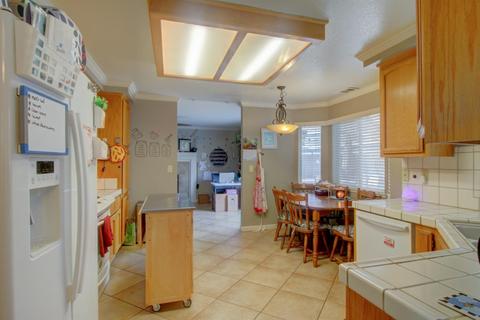 717 Parkston Ct, Modesto, CA 95357 photo 7