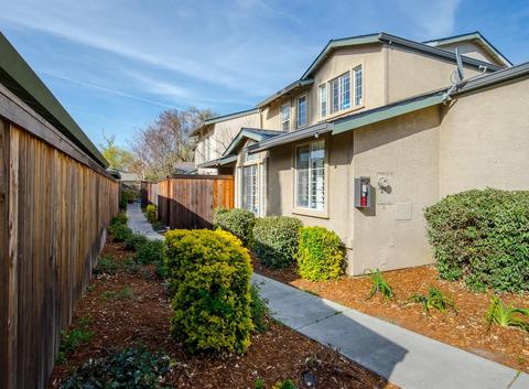 2043 5th St, Davis, CA 95618 photo 2
