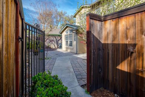 2043 5th St, Davis, CA 95618 photo 3