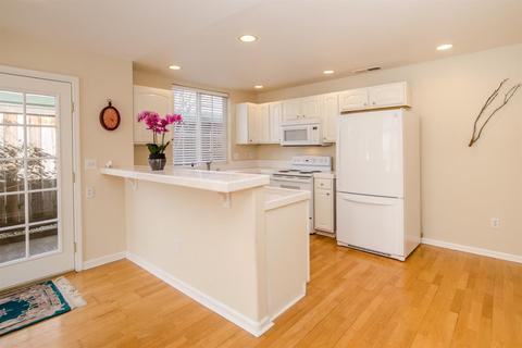 2043 5th St, Davis, CA 95618 photo 8