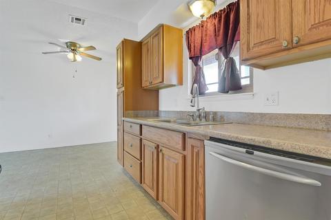 4524 Meadow Way, Olivehurst, CA 95961 photo 4