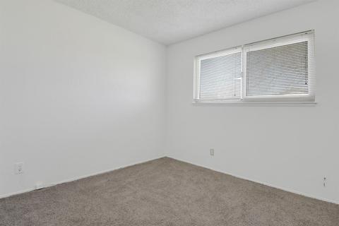 4524 Meadow Way, Olivehurst, CA 95961 photo 9