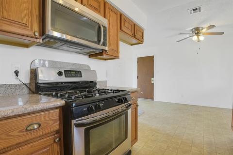 4524 Meadow Way, Olivehurst, CA 95961 photo 5