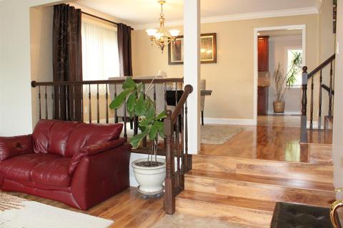 4109 Falling Leaf Ct, Antelope, CA 95843 photo 6