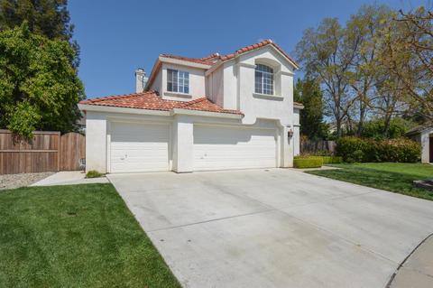 819 Ahern Ct, Turlock, CA 95382 photo 2