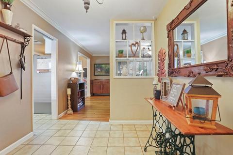811 S Rose St, Lodi, CA 95240 photo 6
