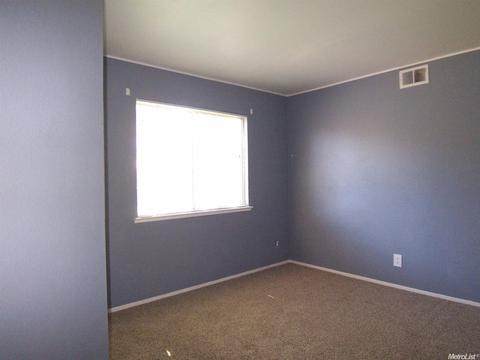 14524 Silver Creek Dr, Lathrop, CA 95330 photo 6