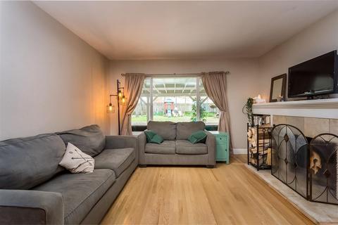 4707 Melvin Dr, Carmichael, CA 95608 photo 5