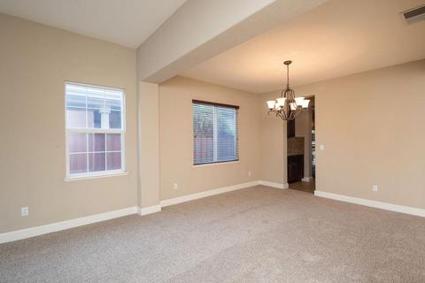 1508 Phlox Dr, Patterson, CA 95363 photo 9