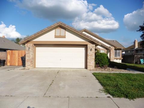 136 Ruess, Ripon, CA 95366 photo 3