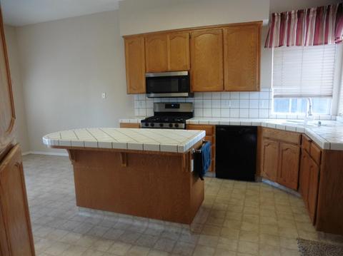 136 Ruess, Ripon, CA 95366 photo 7