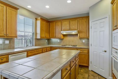 4657 Encanto Ln, Tracy, CA 95377 photo 10