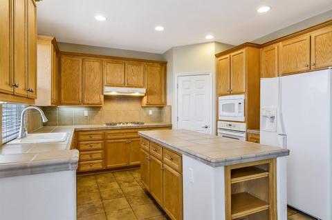 4657 Encanto Ln, Tracy, CA 95377 photo 9