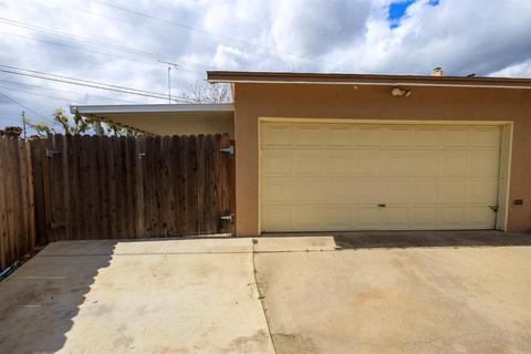 2117 Regent Ct, Modesto, CA 95350 photo 4