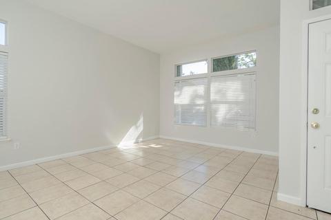 945 Zaragoza St, Davis, CA 95618 photo 7