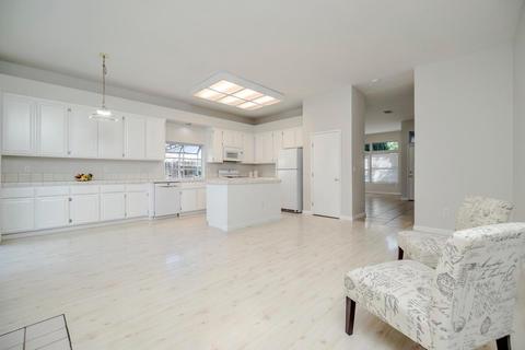 945 Zaragoza St, Davis, CA 95618 photo 9