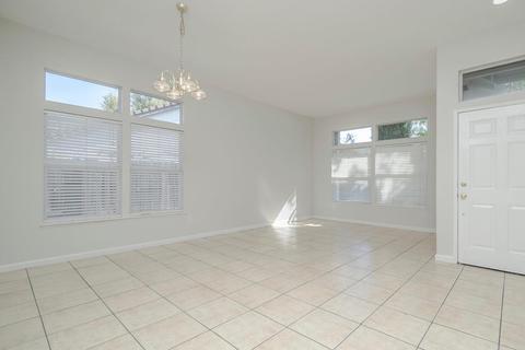 945 Zaragoza St, Davis, CA 95618 photo 6
