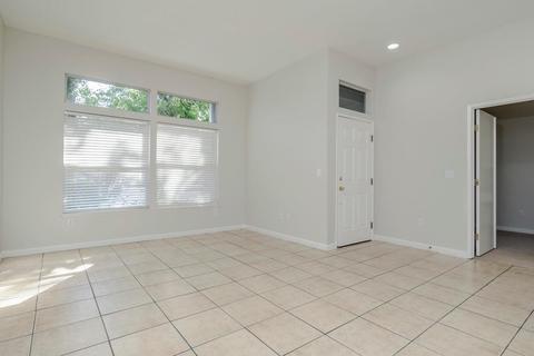945 Zaragoza St, Davis, CA 95618 photo 5