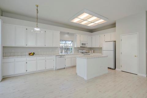 945 Zaragoza St, Davis, CA 95618 photo 11