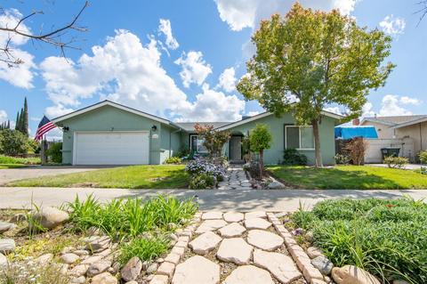 1016 Brookdale Dr, Merced, CA 95340 photo 1