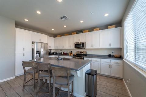 2525 Bloom Ct, Modesto, CA 95355 photo 9