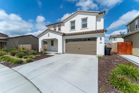 2525 Bloom Ct, Modesto, CA 95355 photo 2