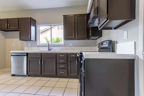 515 Chesterfield Dr, Patterson, CA 95363 photo 12