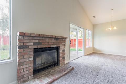 515 Chesterfield Dr, Patterson, CA 95363 photo 9