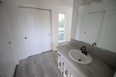 717 College Ave, Modesto, CA 95350 photo 38