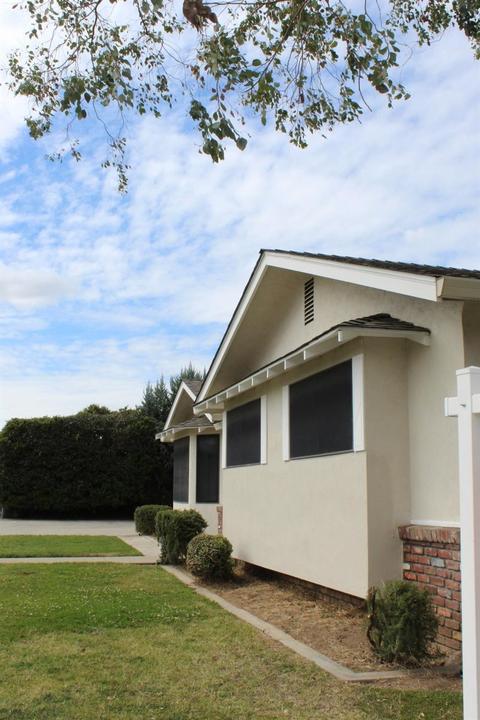 2001 W Vine, Lodi, CA 95242 photo 2