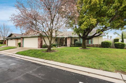 346 Garden Circle Dr, Manteca, CA 95336 photo 2