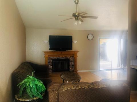 424 Elgin Ave, Lodi, CA 95240 photo 4