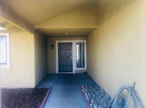 424 Elgin Ave, Lodi, CA 95240 photo 2