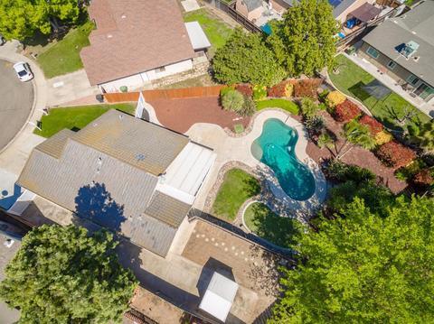 530 Cheri Ct, Ripon, CA 95366 photo 2