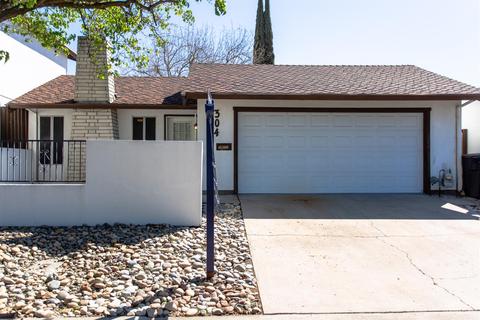 304 Gran Via, Modesto, CA 95354 photo 2