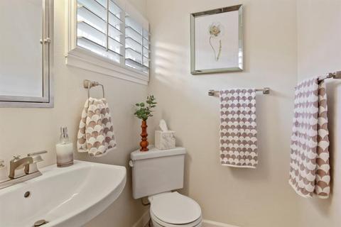 4752 E Hixon Cir, Carmichael, CA 95608 photo 22