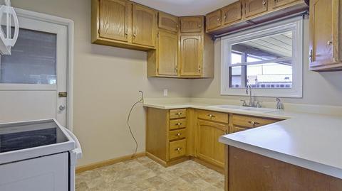 612 E Harney Ln, Lodi, CA 95242 photo 12