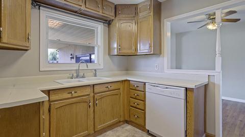 612 E Harney Ln, Lodi, CA 95242 photo 13