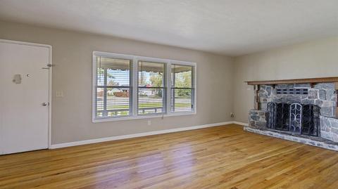 612 E Harney Ln, Lodi, CA 95242 photo 9