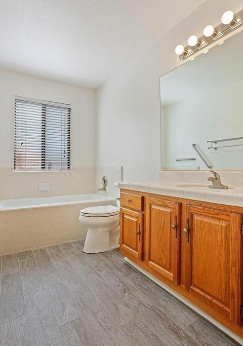 900 Interlaken Dr, Lodi, CA 95242 photo 23