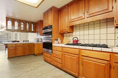 900 Interlaken Dr, Lodi, CA 95242 photo 12