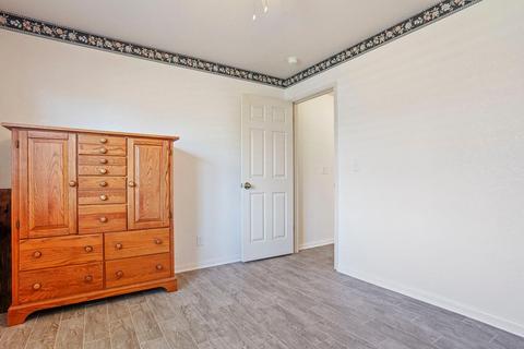 900 Interlaken Dr, Lodi, CA 95242 photo 21