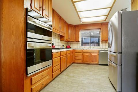 900 Interlaken Dr, Lodi, CA 95242 photo 10