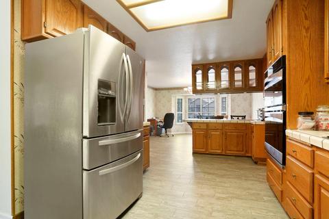 900 Interlaken Dr, Lodi, CA 95242 photo 13