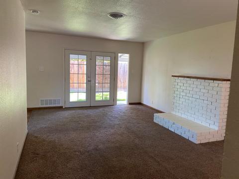 2604 Chester Dr, Modesto, CA 95350 photo 4