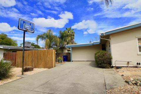 4941 Melvin Dr, Carmichael, CA 95608 photo 3