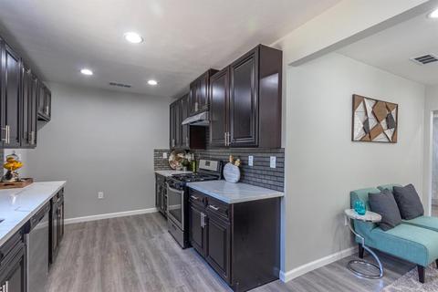 215 Achor, Modesto, CA 95354 photo 10