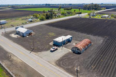 8015 Eucalyptus Rd, Dos Palos, CA 93620 photo 1