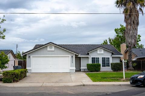 2572 Lobo Ave, Merced, CA 95348 photo 2