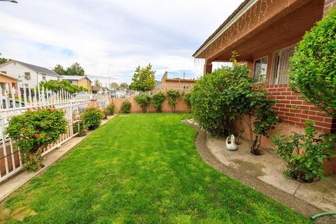 516 Maple St, Lodi, CA 95240 photo 5